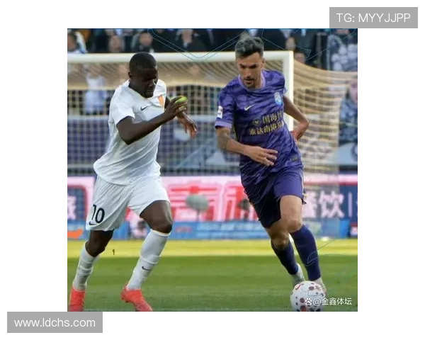 冷静推射建功瓜里拉帕中超首球